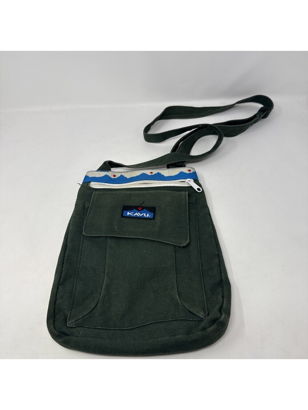 KAVU Crossbody Canvas Purse, Black , Front Border At Top, Adjustable Strap